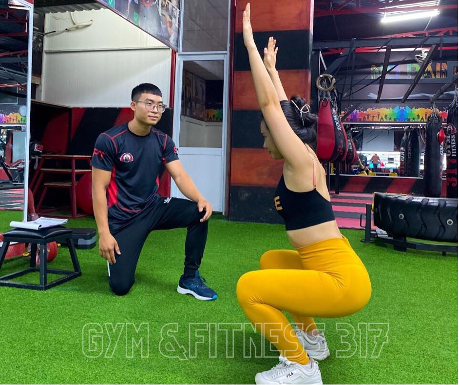 tập cùng hlv gym fitness 317